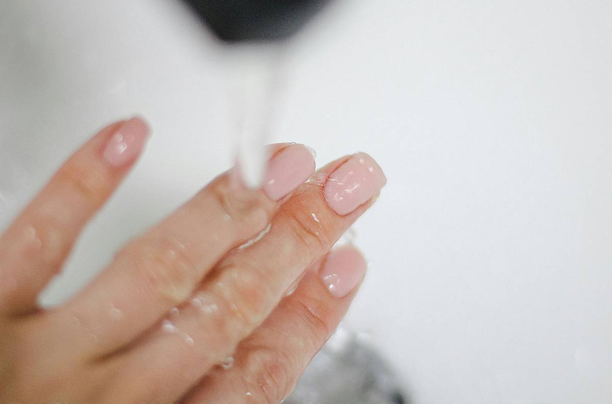 How to Use Skin Serum: The Body Care Expert’s No-BS Guide to Glowing, Healthy Skin